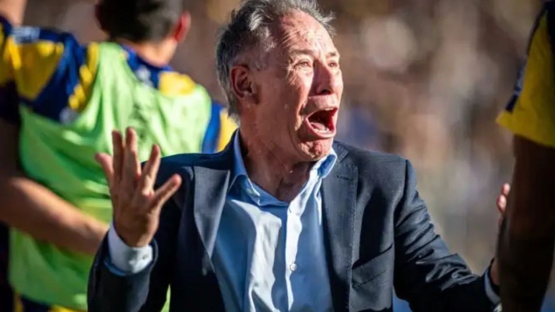 Rosario Central anunció la desvinculación de Ariel Holan